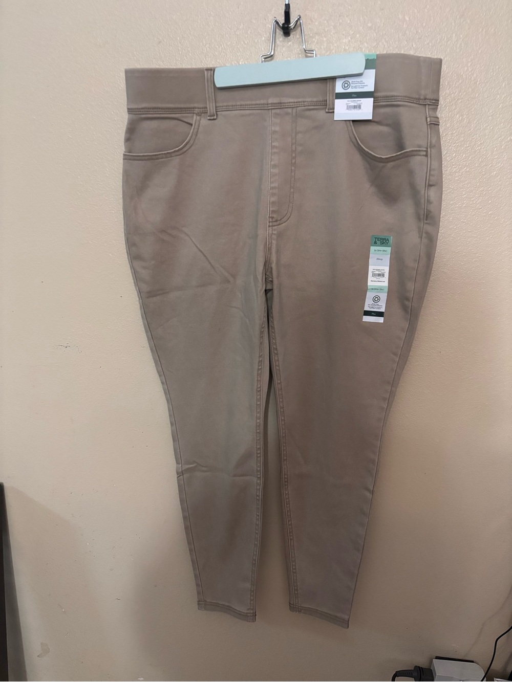 Slim High-Rise Skinny Pants in Taupe